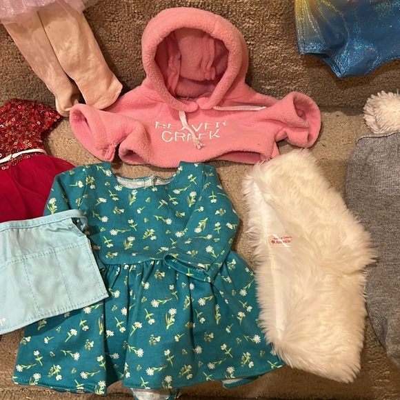 Lot of American Girl Outfits/Shoes - Picture 3 of 6